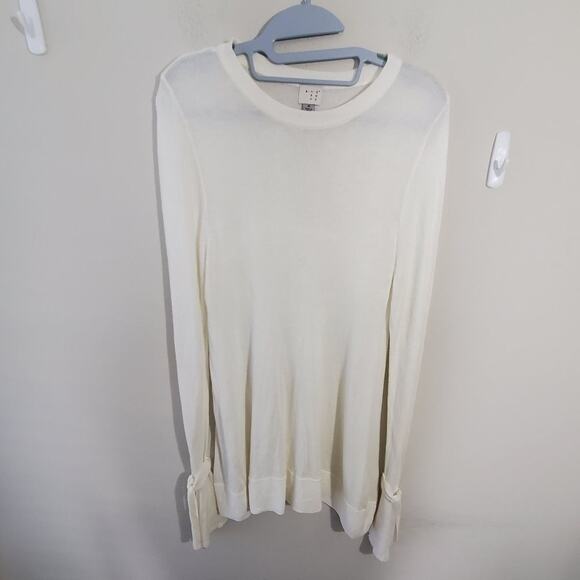 SUPER SOFT cream colored‎ sweater size medium - Picture 1 of 4
